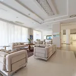Hotiday Centro Storico 4* Οτράντο