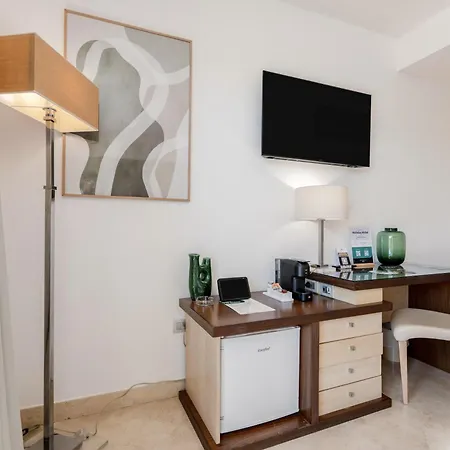 Hotiday Otranto Centro Storico 호텔 오트란토