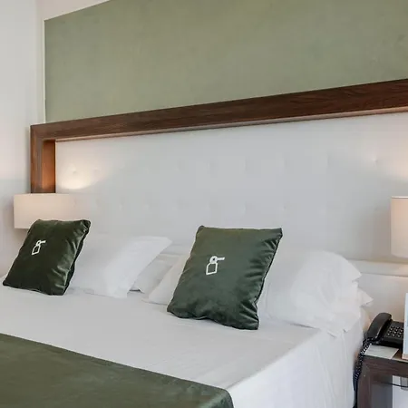 호텔 Hotiday Otranto Centro Storico 4*