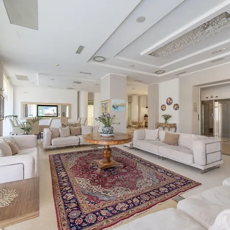 Hotiday Otranto Centro Storico 호텔