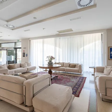 호텔 Hotiday Otranto Centro Storico 4*