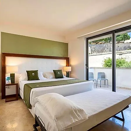 Hotiday Centro Storico Hotel 4*