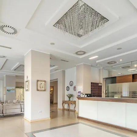 Hotiday Centro Storico Hotel 4*