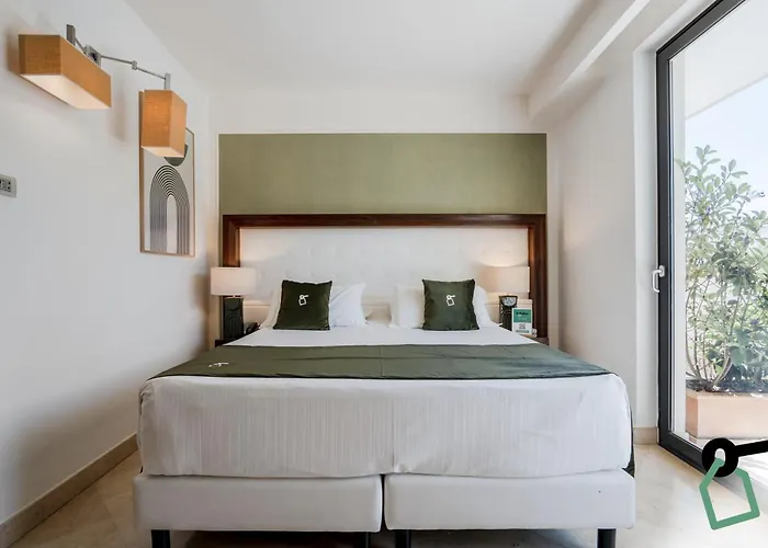 Hotiday Centro Storico Отель 4*
