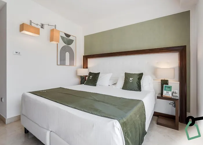 Hotel Hotiday Centro Storico 4*
