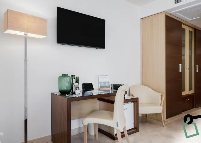 Hotiday Centro Storico 4*